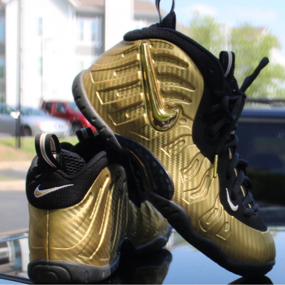 Nike Foamposite Gold and black